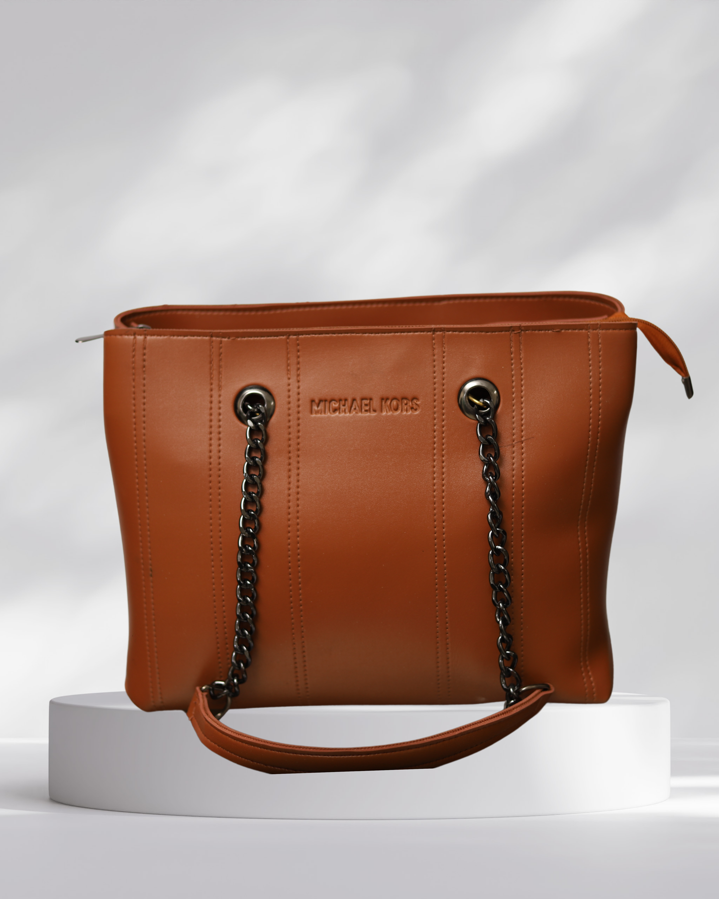 Caramel luxe shoulder bag